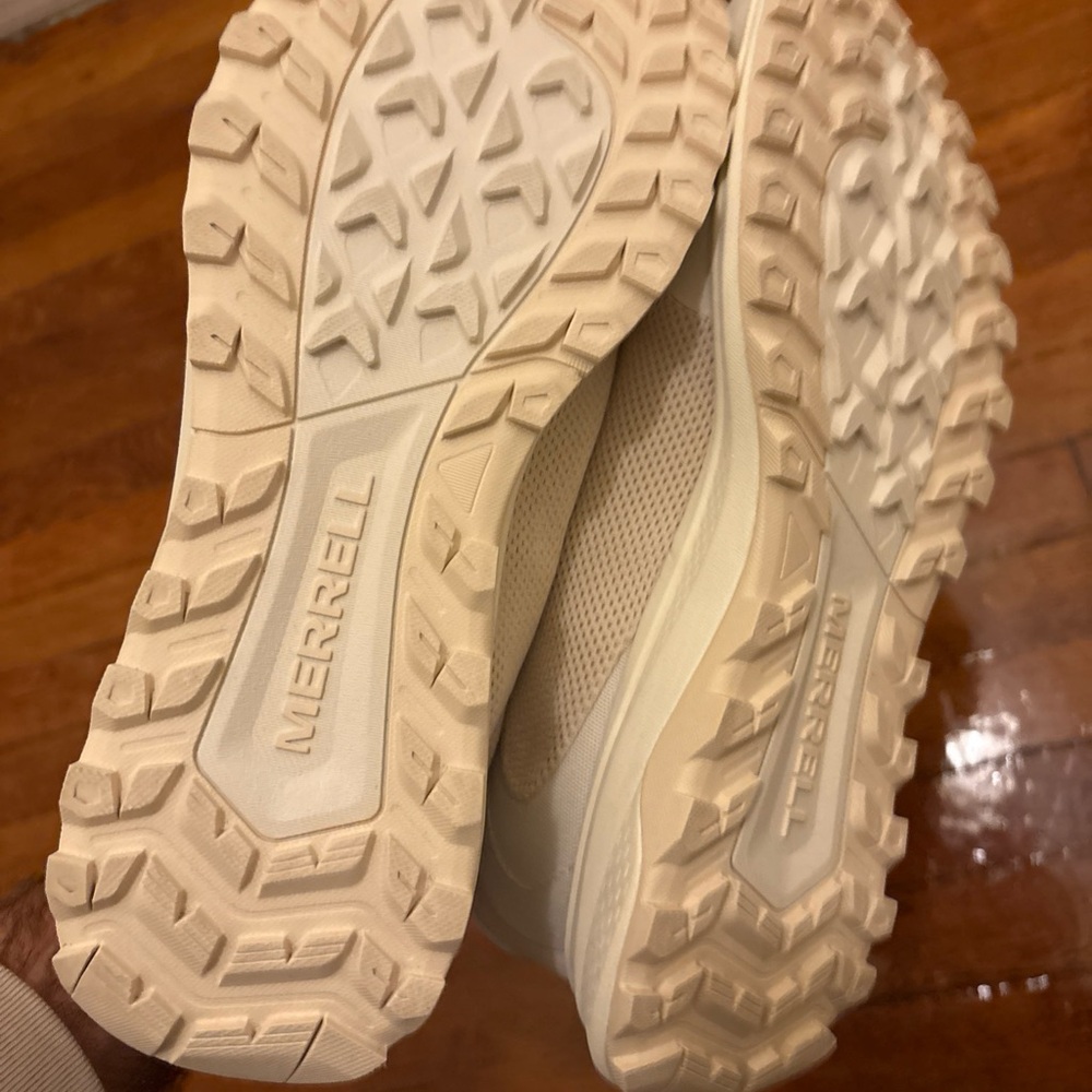 Women’s Merrell Cream Trail Running Shoes size 10 - Picture 7 of 9